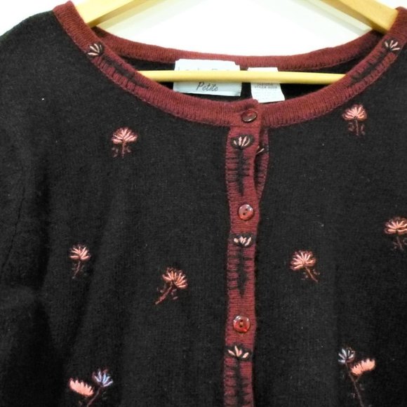 VINTAGE 1990's Lambswool Embroidered Cardigan - Picture 4 of 10